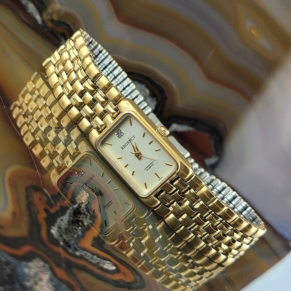 Vintage Womens 14K Gold Plated REGENCY Diamond Bracelet Watch 7002 - Picture 1 of 7